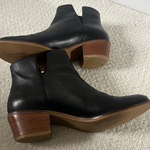 Cole Haan Womens boots